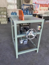 Hand rocking pane bar cutting machine doors and windows aluminium alloy bench saw table pneumatic curtain wall decoration aluminum notcher