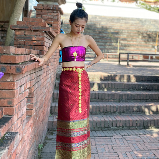 Dai costume Ju Jingyi, Internet celebrity, same style, Xishuangbanna Dai small fresh tube top photo studio art photo shoot