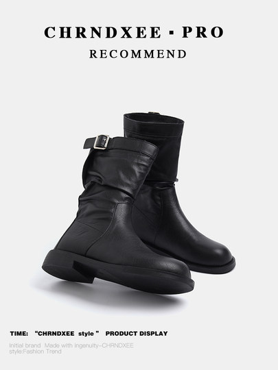 初系丨2024新款黑色褶皱靴女圆头搭扣复古套筒小短靴中筒马丁靴女