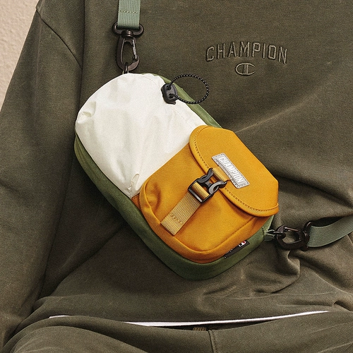 Чемпионский чемпионский мешок кроссбука 2025 осень и зимняя контрастная контрастная функциональная сумка для плеча на плечах.