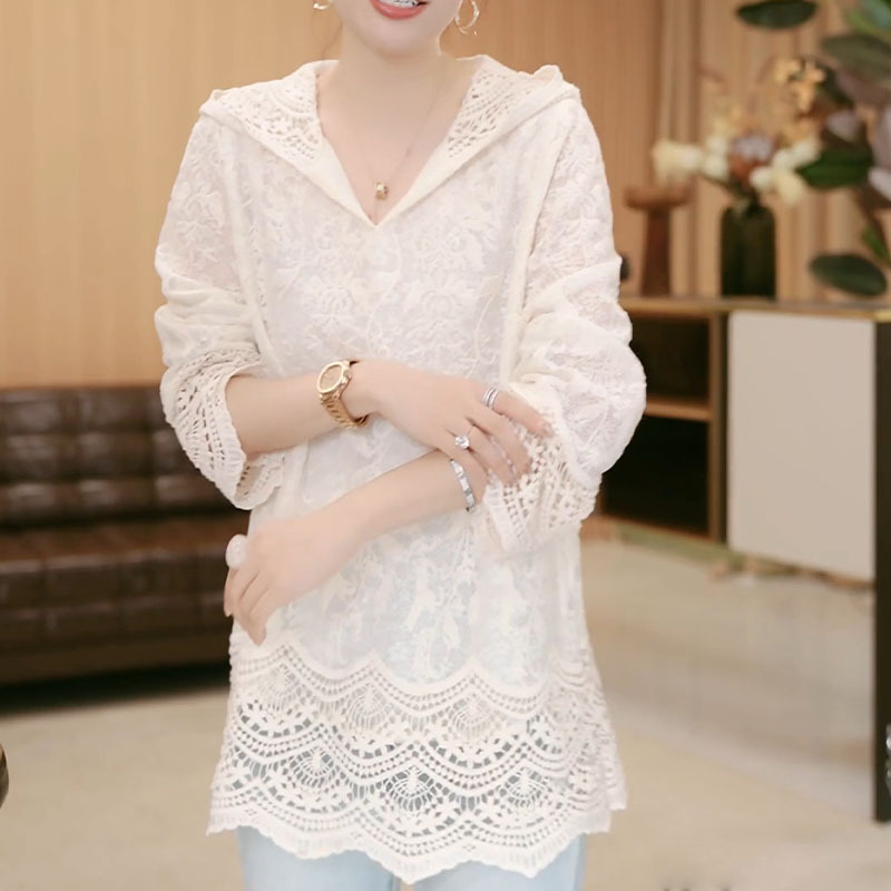 2026 Autumn New Plus Size Women's White High-End Mid-Length Hooded Lace Top with Hollow Design for a Slimming Effect