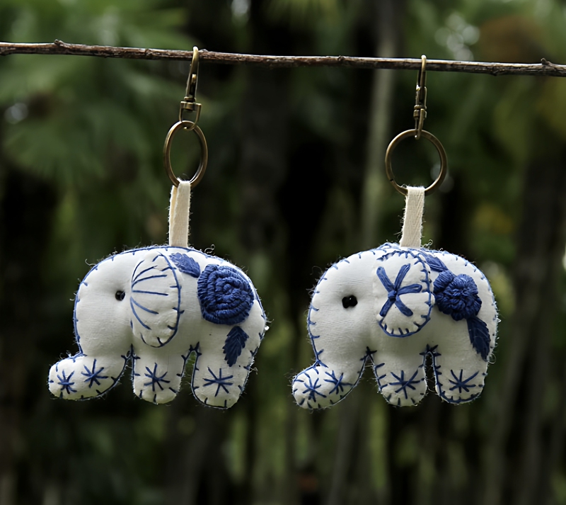 Thai Handmade Embroidered Fabric Elephant and Baby Elephant Keychain Bag Pendant Travel Souvenir Gift