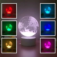 Свето -желтые лесные олень [красочный]