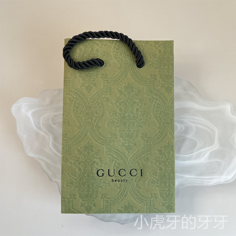 Gucci Cosmetics Tote Bag Storage Bag Paper Bag Lipstick Bag Just One Genuine Product Gucci Cosmetics Tote Bag Storage Bag Paper Bag Lipstick Bag Just One Genuine Product