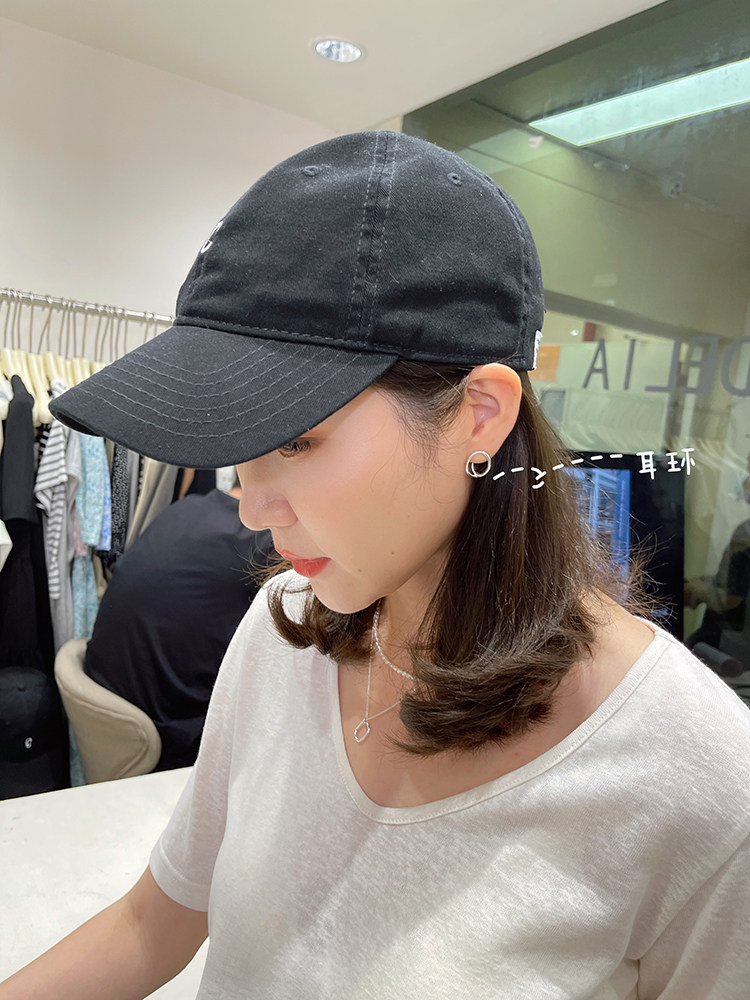 Chen Ji The same Korean version of the simplified version of the small crowd irregularly twisted round earrings woman 100 lap 925 silver ear nail 1020