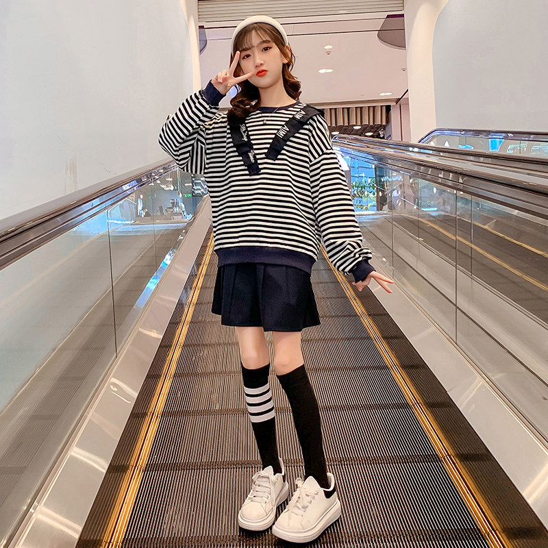 Girls spring Western style suit 2022 Korean version of the new big children's spring and autumn net red college style jk two-piece skirt