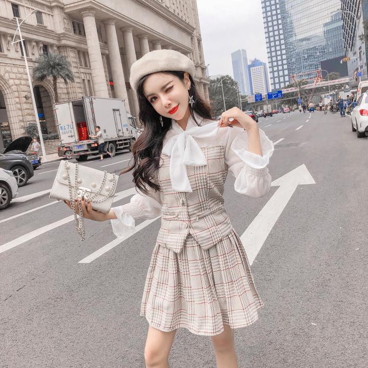 DABI 韓系蝴蝶結拼接百褶裙套裝長袖裙裝 DABI 韓系蝴蝶結拼接百褶裙套裝長袖裙裝