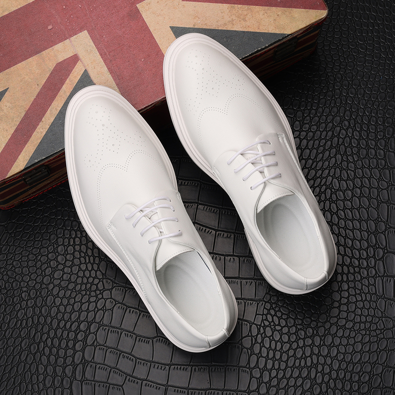 Business Formal Leather Shoes for Men, Pointed-Toe Carved Derby Shoes, Height-Increasing Wedding Shoes for the Groom, All-White Stage Performance Shoes Business Formal Leather Shoes for Men, Pointed-Toe Carved Derby Shoes, Height-Increasing Wedding Shoes for the Groom, All-White Stage Performance Shoes
