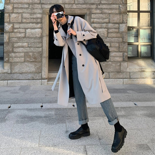 Nuevo abrigo cortavientos de otoño e invierno para hombre, abrigo holgado de estilo coreano a la moda, bonito y versátil, abrigo de longitud media con doble botonadura