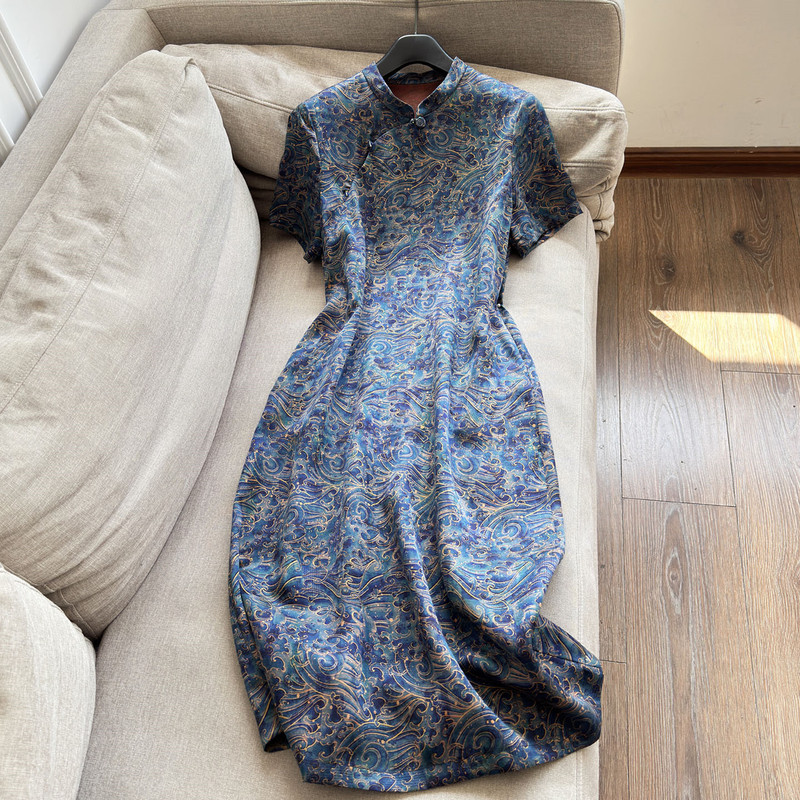 Sea Wave Pattern 100% Mulberry Silk, Real Silk Xiangyun Yarn, Chinese Style Qipao Collar Short-Sleeve Dress N1Dq8302 Sea Wave Pattern 100% Mulberry Silk, Real Silk Xiangyun Yarn, Chinese Style Qipao Collar Short-Sleeve Dress N1Dq8302