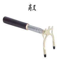 Золотая высокая вилка с деревянной ручкой-S84