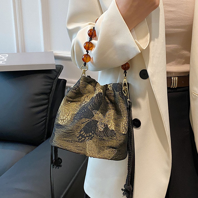 Hand-Carry Beaded Pleated Bucket Bag for Women 2026 Summer New Chinese-Style Embroidered National Style Shoulder Bag High-End Crossbody Bag