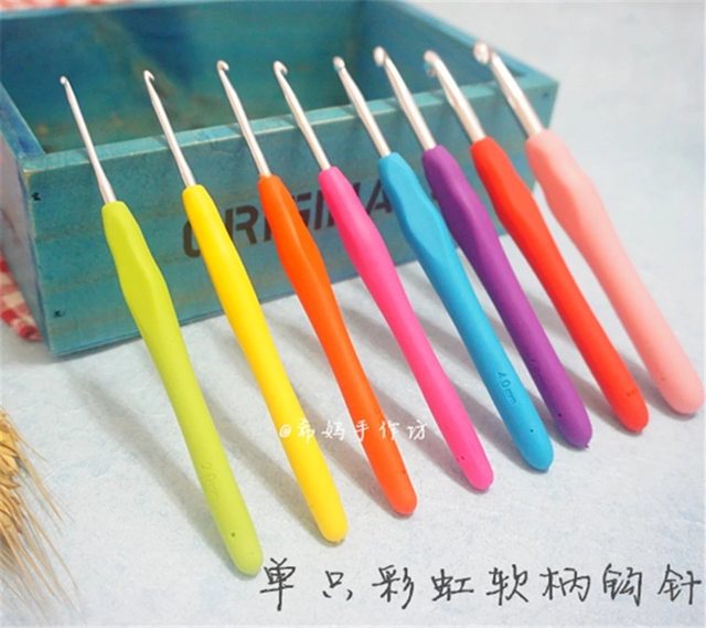 Xima's handmade rainbow soft handle crochet hook single pack beginner's tool set with smooth feel