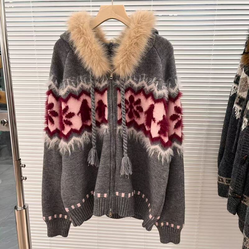 Tian Xiwai's Same Style Fair Isle Jacquard Sweater Coat for Women, Autumn and Winter Faux Mink Fur Collar, Zip-Up Hooded Knit Cardigan, Thick