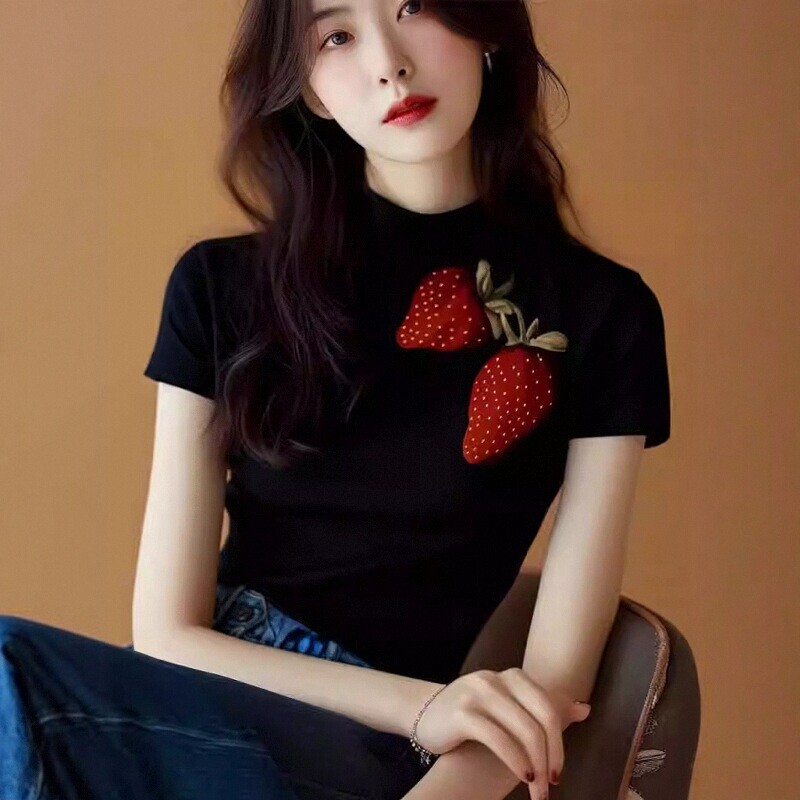 Rouje Dsyle Black Half-High Collar Strawberry Print Short-Sleeve T-Shirt for Women, Summer Niche Top, Regular Shoulder T-Shirt