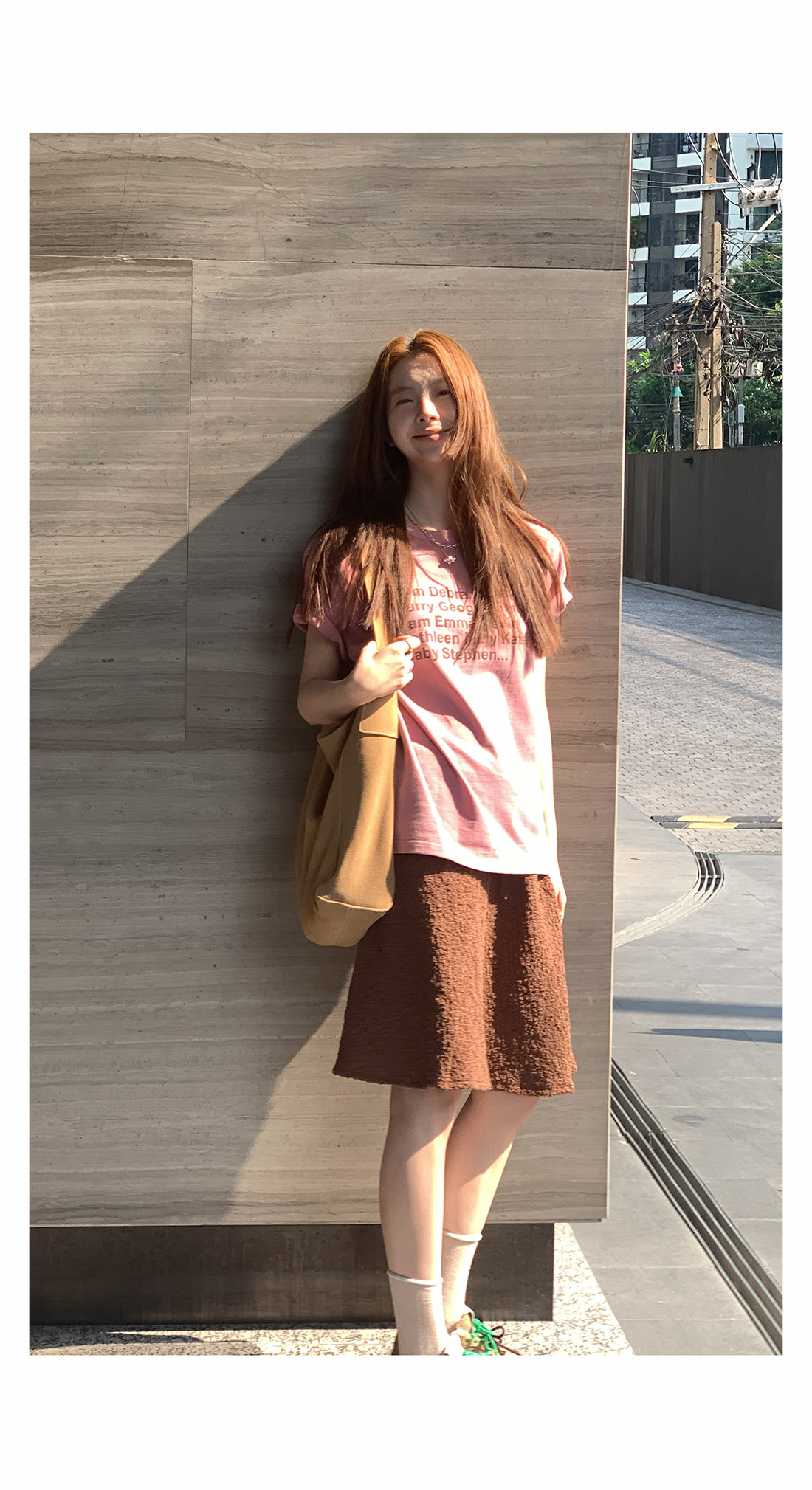 Hellooo Eat двухцветная футболка с принтом букв весна 2025 свободная универсальная винтажная с круглым вырезом короткий рукав