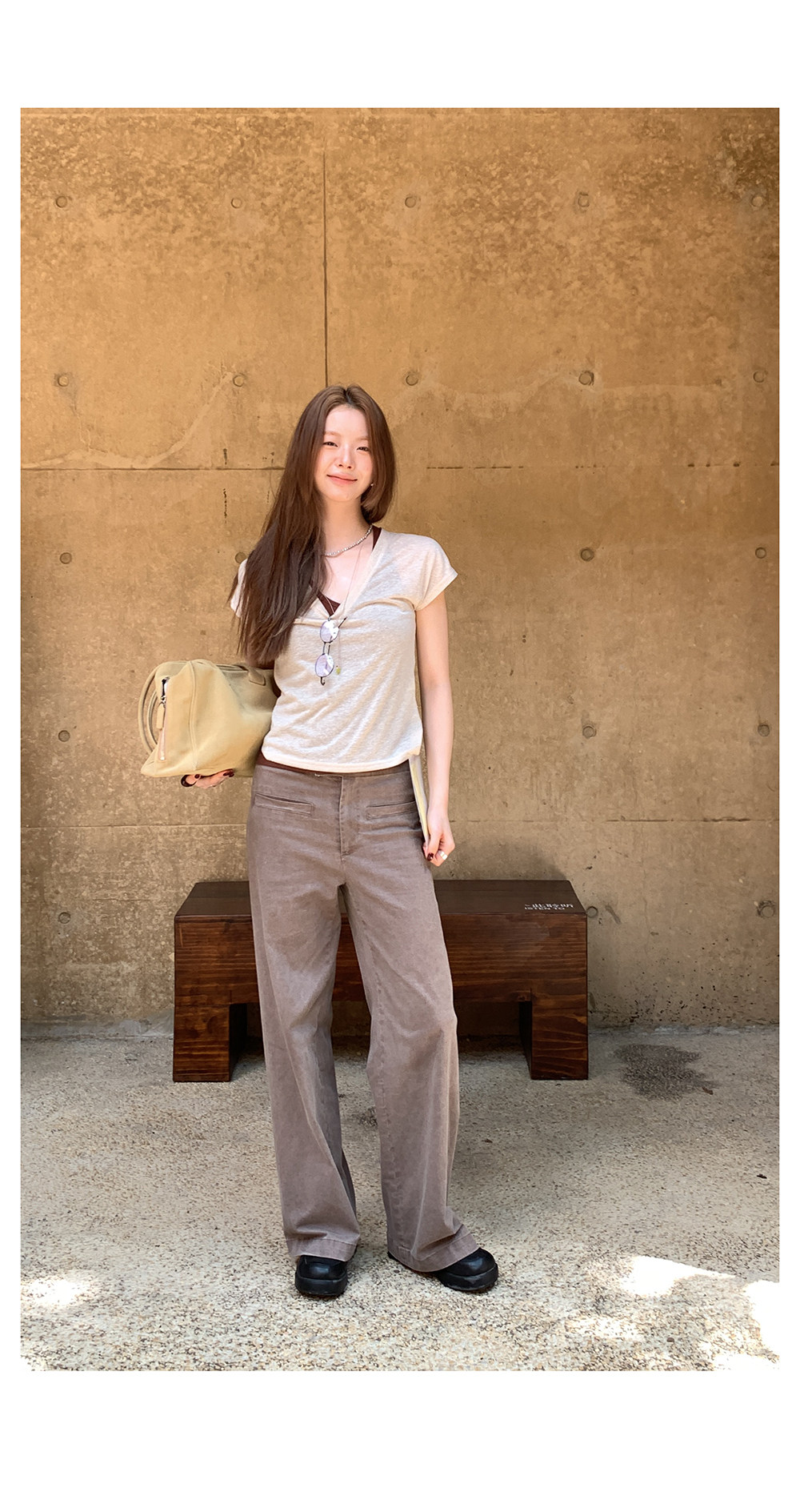 Hellooo Eat эластичная приталенная футболка с V-образным вырезом из полиэстера и льна