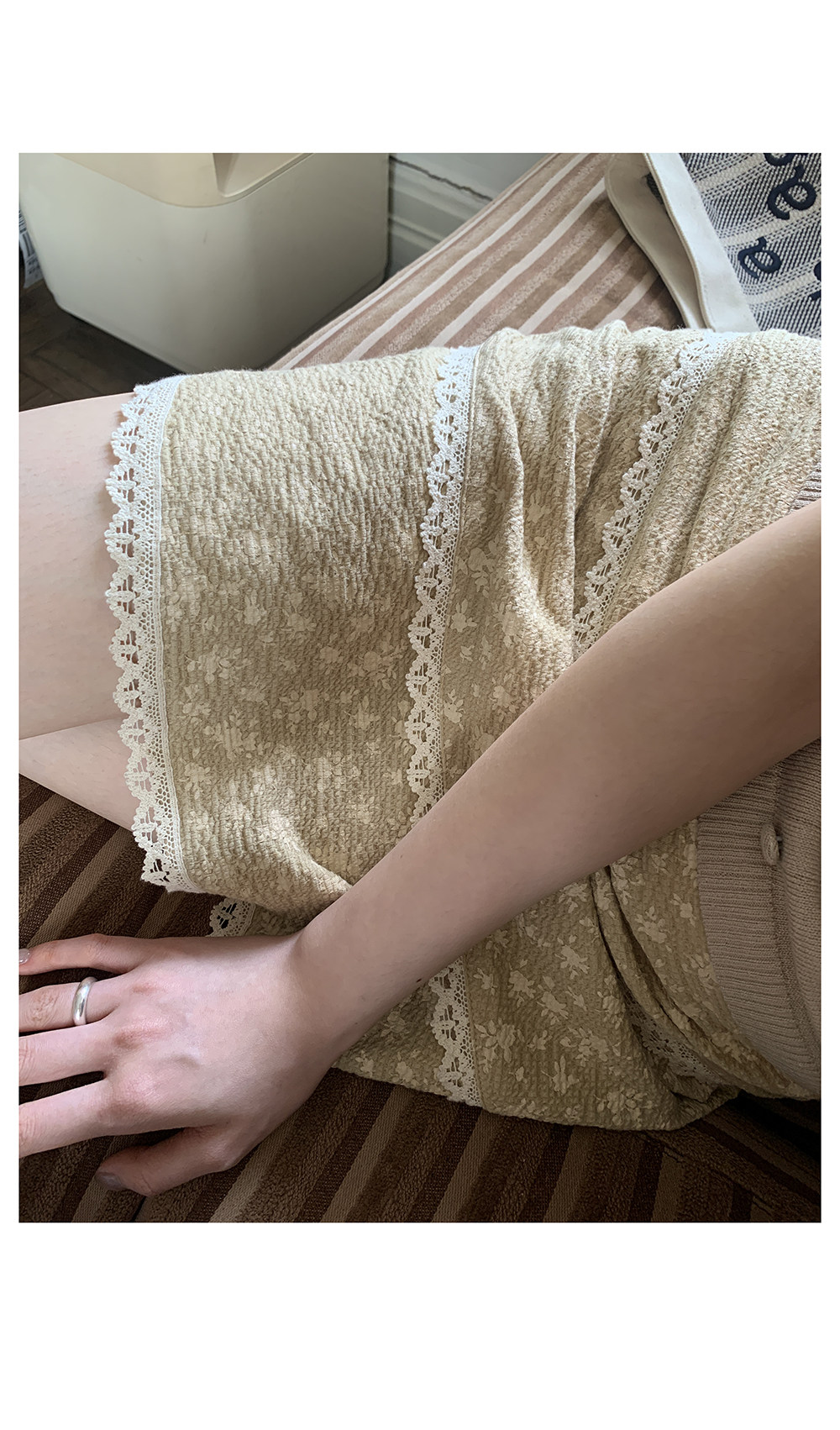 Hellooo Eat винтажная юбка-трапеция с цветочным принтом и кружевными вставками лето 2025