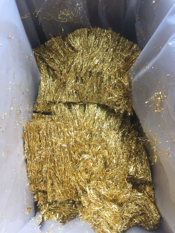 Xuguang Source Factory Various Colored Gold Foil Strips for Cosmetics and Nail Art, Gold Foil Strips, Gold Foil Stickers, Gold Foil Strips (75 Grams Per Box) Xuguang Source Factory Various Colored Gold Foil Strips for Cosmetics and Nail Art, Gold Foil Strips, Gold Foil Stickers, Gold Foil Strips (75 Grams Per Box)