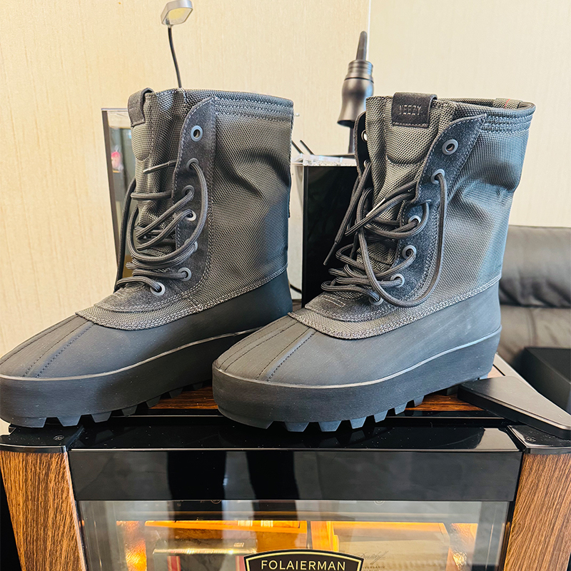 Developed for a Year, Buy It Without Thinking Twice! Season 1 Coconut 950 Kanye Work Boots for Men, Thick-Soled High-Top Snow Boots for Men