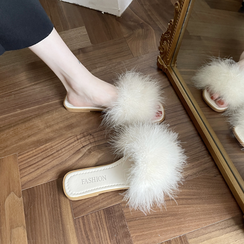 Fairy-Style Feather Flip-Flops for Outdoor Wear, New Summer Trendy ins Fashion Princess Flat Furry Sandals