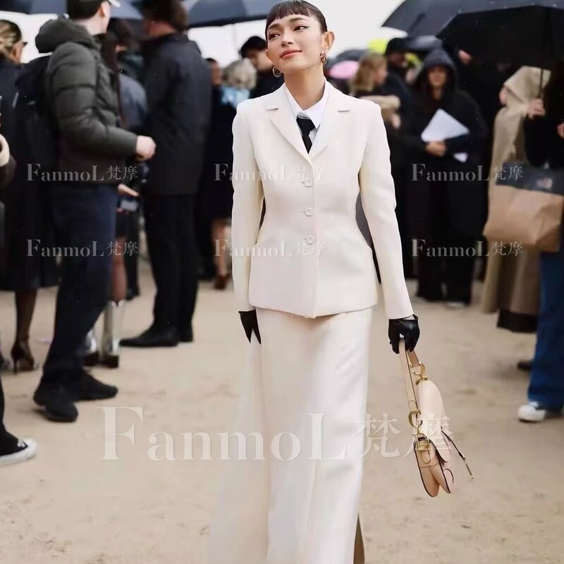 Fanmold's Classic Bar Jacket with Three-Dimensional Tailoring, Silk Wool, British Style, Montaigne Waist-Cinching Blazer Short Jacket