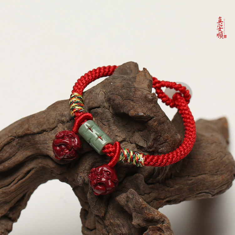 Cung hoàng đạo cinnabar đích thực 2019. Đó là một con lợn đeo thỏ và chúc phúc. Mang theo một chiếc vòng tay có vòng chân. - Vòng chân lắc chân nữ hàn quốc