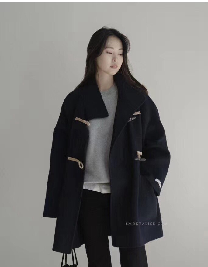 Horn buckle fur coats women 2021 new Korean version loose hide cyan double face cashmere big coat female short