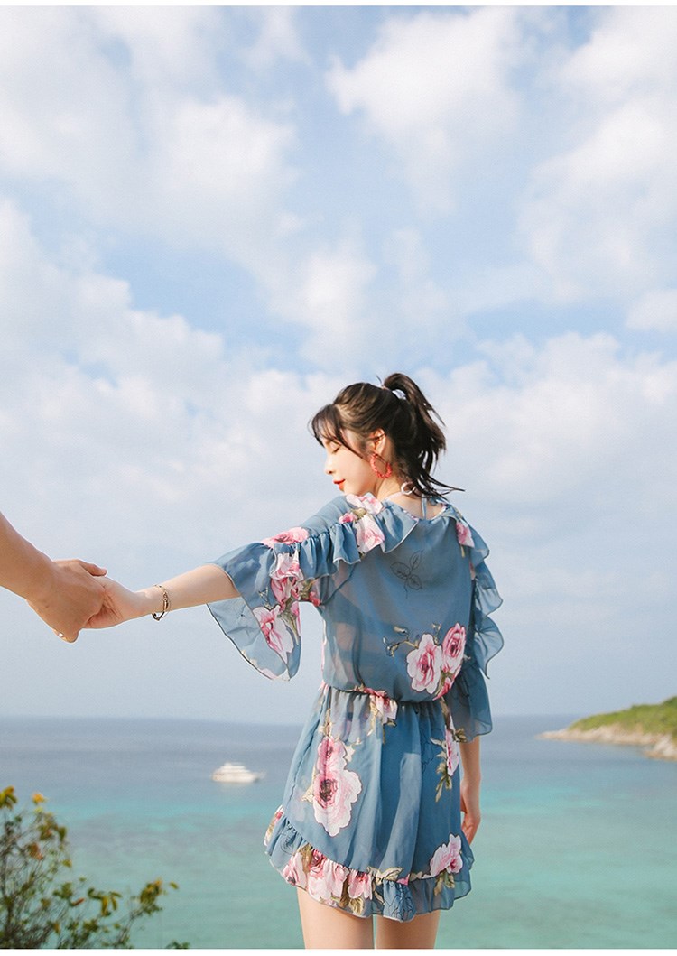 Cặp đôi đồ bơi nữ váy bikini ba mảnh áo ngực nhỏ tập hợp tấm thép tình nhân đi biển mùa xuân nóng bỏng - Vài đồ bơi đồ đôi trắng đi biển	