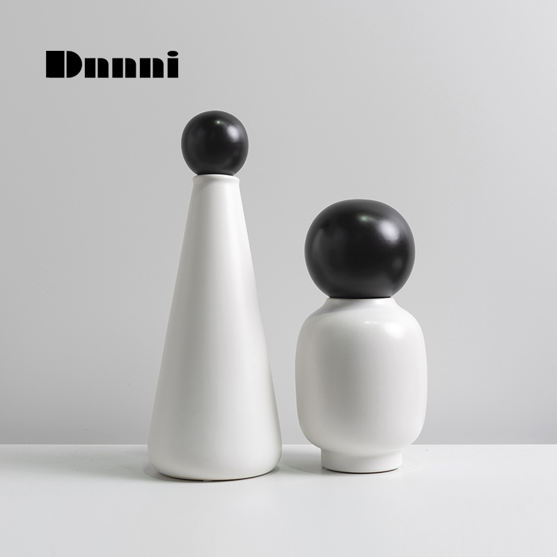Dnnni Nordic modern minimalist black and white ceramic vase matte color glaze geometric art home model room decoration