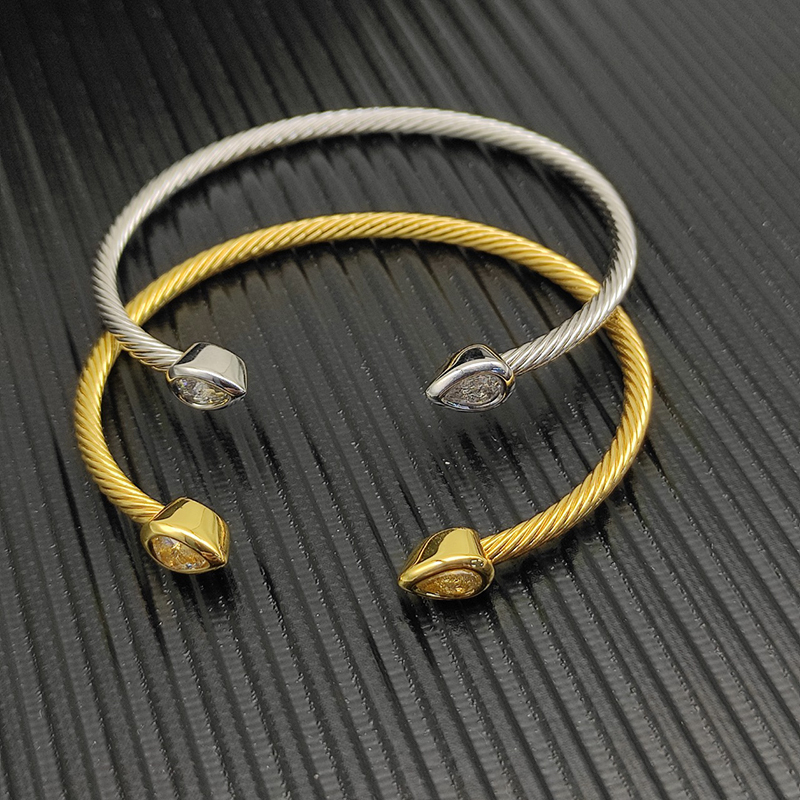 David Yurman David Yurman Water Drop Pear-Shaped Bracelet with Diamonds at Both Ends, Adjustable Twisted Rope Bracelet 3m David Yurman David Yurman Water Drop Pear-Shaped Bracelet with Diamonds at Both Ends, Adjustable Twisted Rope Bracelet 3m