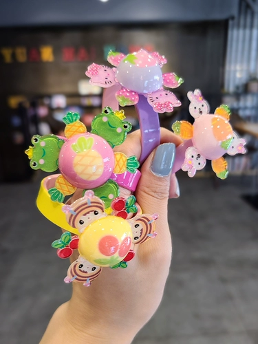 Мультяшный детский крутящийся браслет, креативная пластиковая игрушка для детского сада, подарок на день рождения