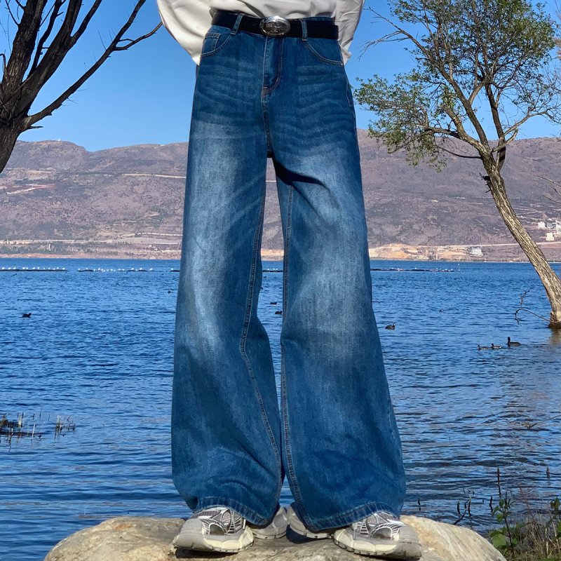 Ridiculous Unbelievable Basic Style Distressed Frayed Natural Blue Wide-Leg Straight Jeans for Men