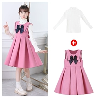 Розовое платье без рукавов, свитер