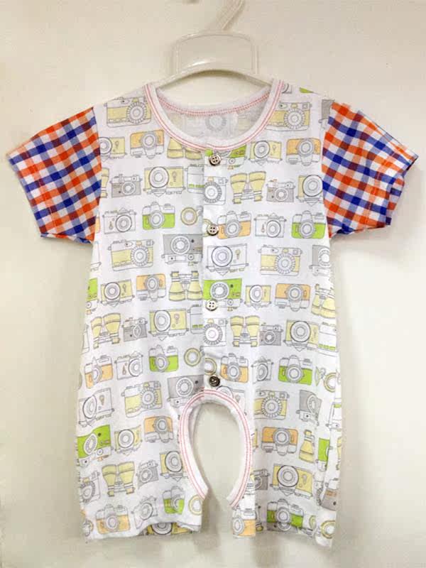 Coffret cadeau pour bébé - vêtements en coton - Ref 1965062 Image 4