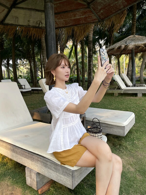 4.25 Qianqian Nanyou~Nora 100% Ramie Lace Trim Patchwork Blouse, Length 57cm, Bust 110cm 4.25 Qianqian Nanyou~Nora 100% Ramie Lace Trim Patchwork Blouse, Length 57cm, Bust 110cm