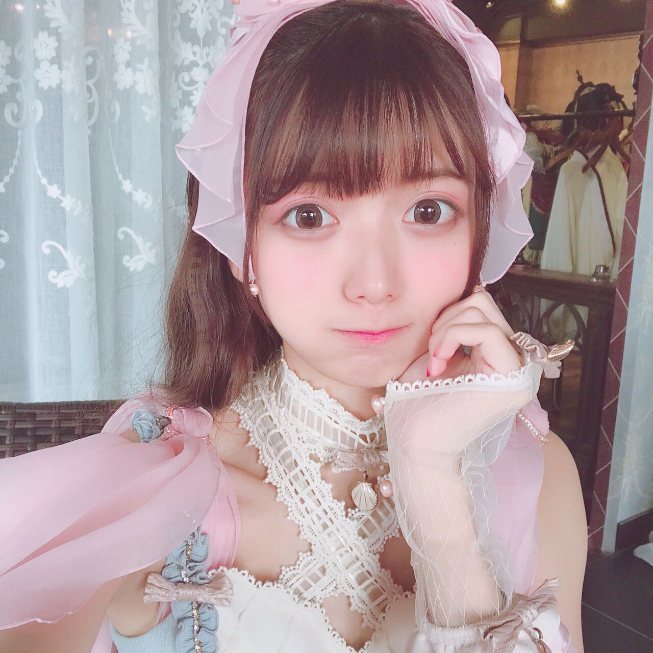 Kyokyo沉迷汉堡王 – Lo娘