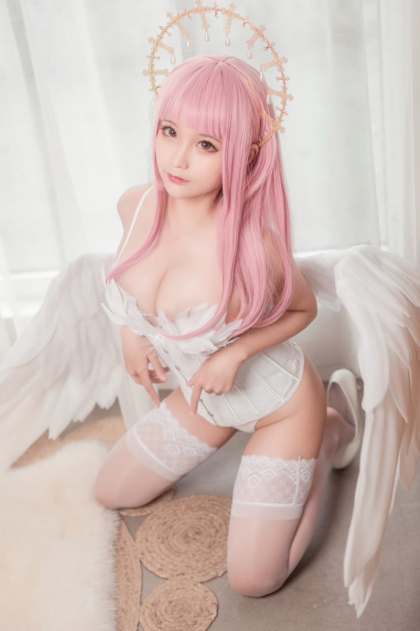梦幻粉色Cos：翅膀下的精灵