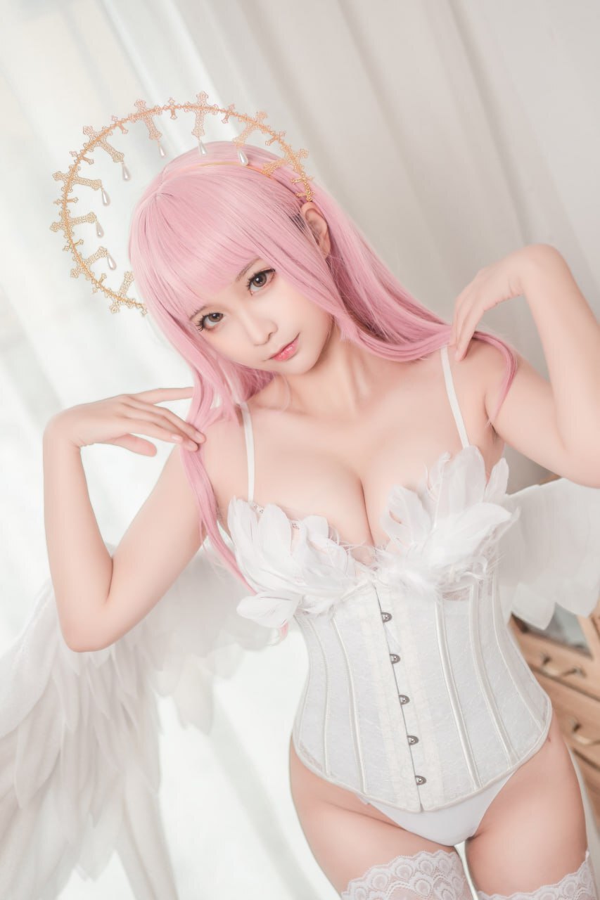 梦幻粉色Cos：翅膀下的精灵