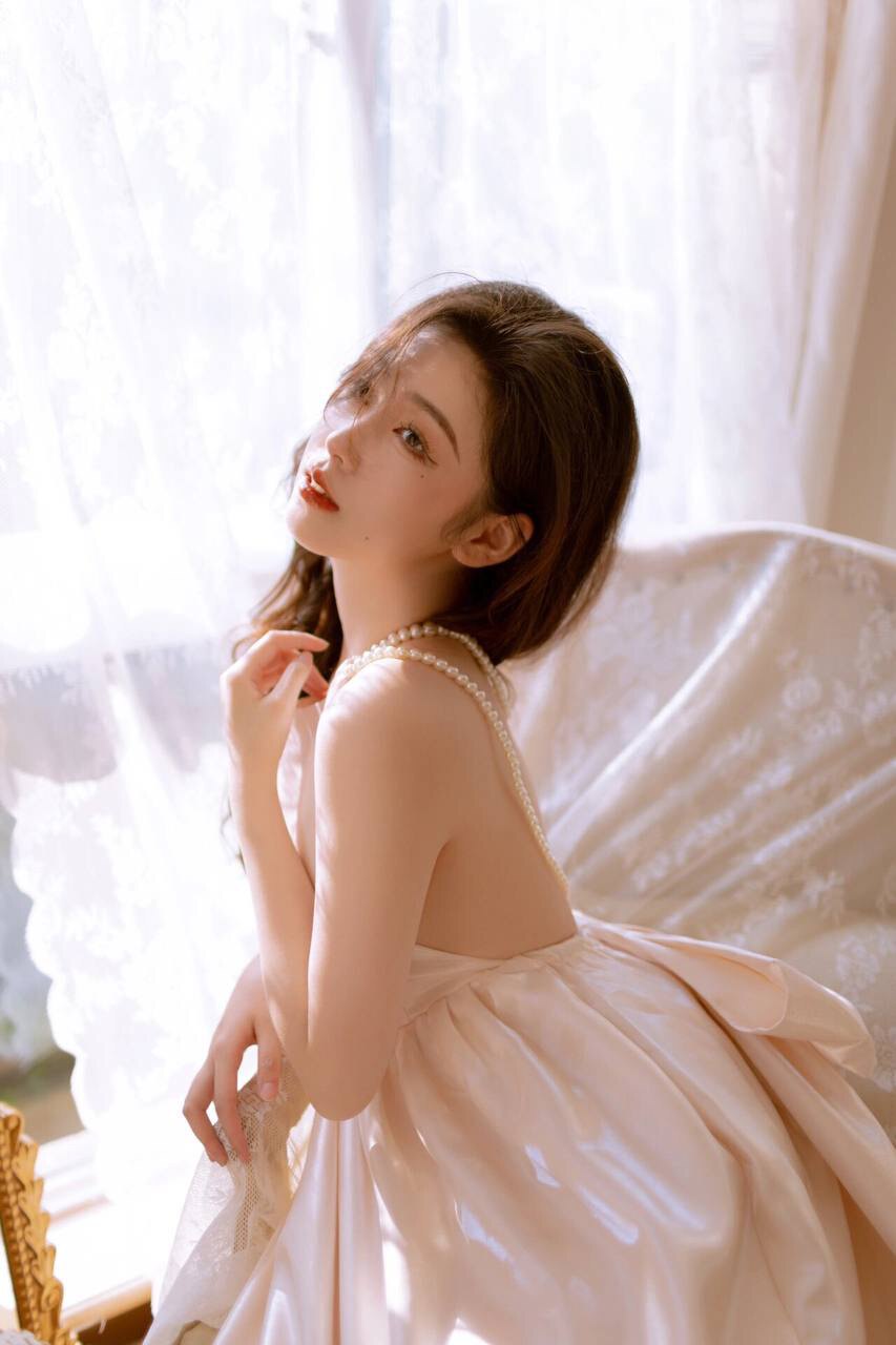 清纯美女写真：唯美风格的小姐姐-傲绝博客