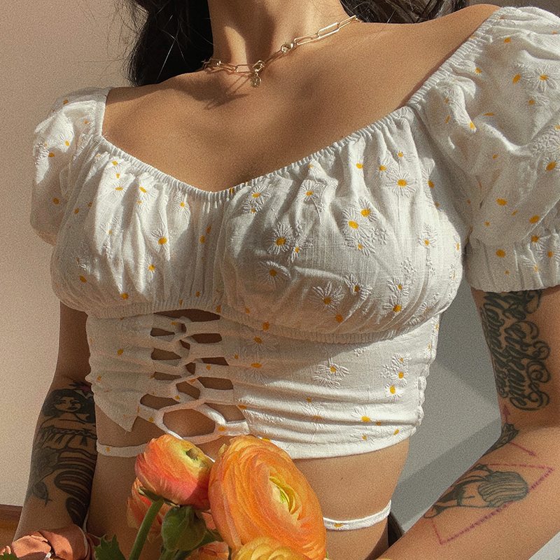 In French v-collar retro-lazy little daisies short dew umbilical tied bubble sleeve, high waist coat woman