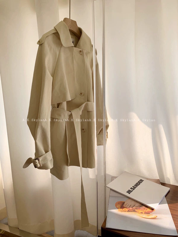 APM2020 Mùa xuân Mới Hàn Quốc Khí hậu Áo lót ren Trench Áo AK Quảng Châu UUS Áo khoác vừa - Trench Coat