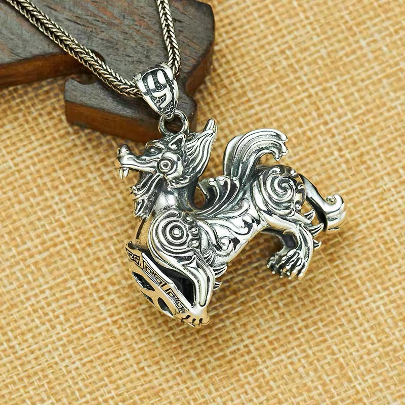 925 Sterling Silver Tiger Claw Bear Hook, Bear Paw Silver-Plated Eagle Claw Tiger Hook Inlaid Pendant Anti-Crack Protective Cover Silver Accessories 925 Sterling Silver Tiger Claw Bear Hook, Bear Paw Silver-Plated Eagle Claw Tiger Hook Inlaid Pendant Anti-Crack Protective Cover Silver Accessories