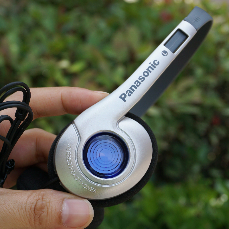 Classic Japanese Panasonic Blue Dot Small Over-Ear Headphones, Popular for Photography, Hifi, Combining Classical and Modern Styles Classic Japanese Panasonic Blue Dot Small Over-Ear Headphones, Popular for Photography, Hifi, Combining Classical and Modern Styles