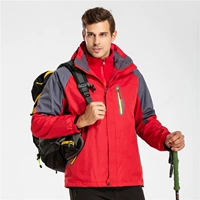 Мужчина красный