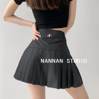 Темно -серые брюки безопасности