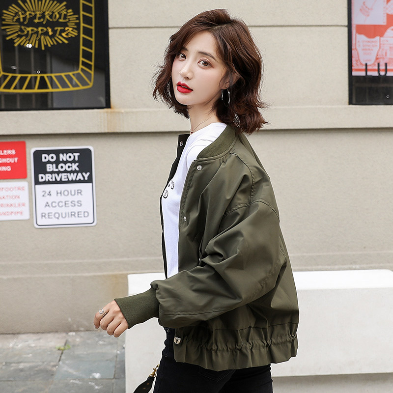 Military Green Short version Wind clothes Girl 2022 Chunqiu New women's clothing Loose Pop Casual Small Collar Tooling Jacket Female Tide