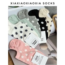 (More than five pairs) Korean imported womens boat socks large polka dot cotton socks shallow socks comfortable invisible socks