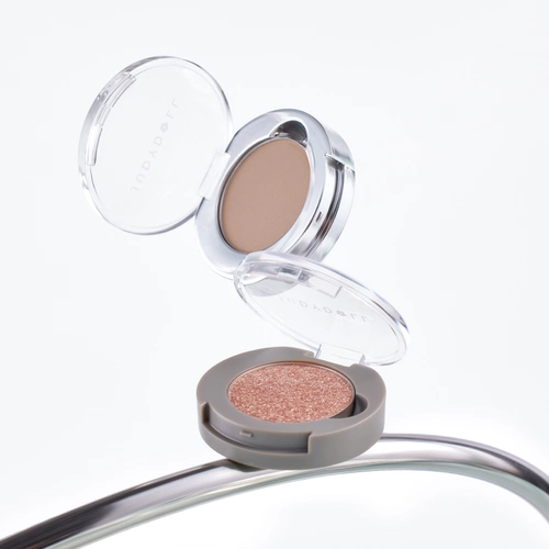 【2 предмета со скидкой 10%】 Judydoll Orange Monochrome Shadow Matte Daily Newbie Light Makeup Flash Cowherd