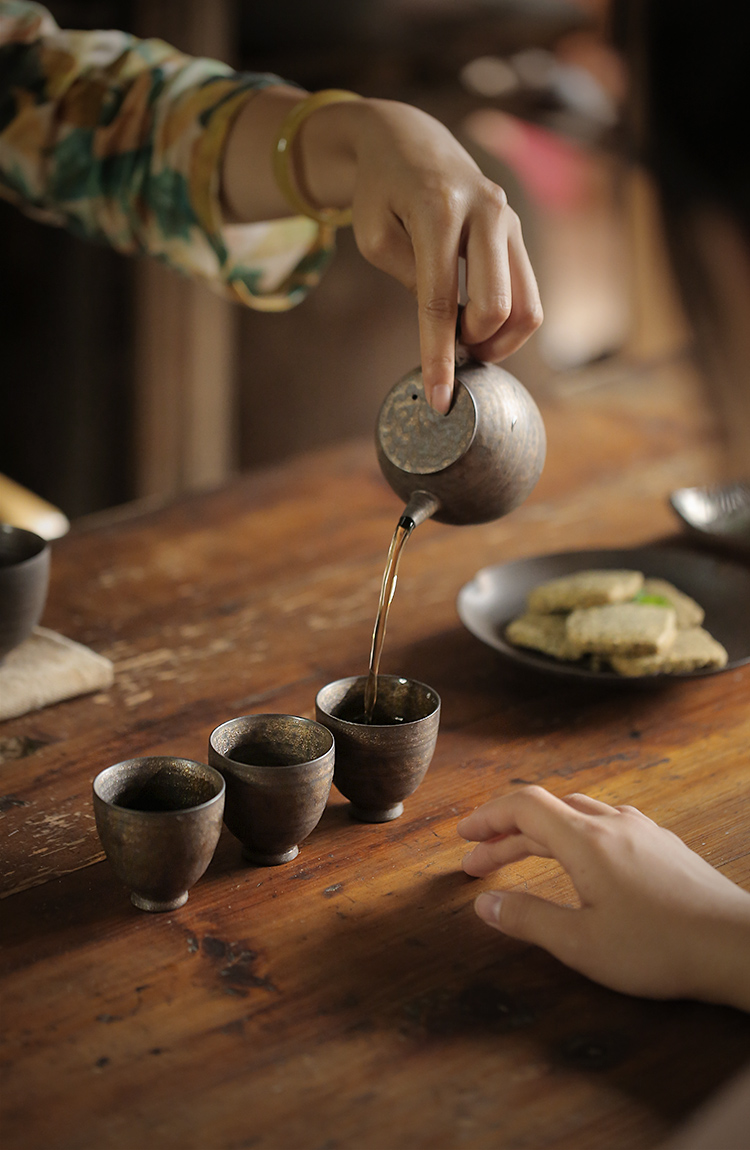 Tang s hands for iron glaze glaze manual sample tea cup creative ceramic tea cup, master cup kung fu tea cups of tea taking